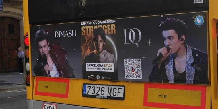 Барселона автобустарына Димаш Құдайбергеннің суреті ілінді