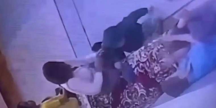 Атырауда әлеуметтік орталықта ерекше баланы ұрып-соққан