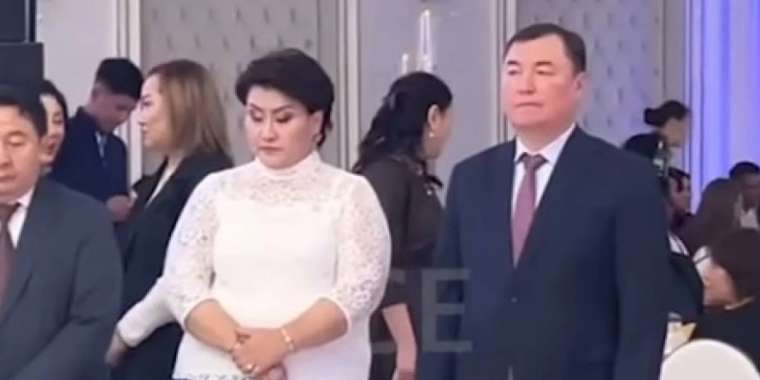 Сотталған шенеунік Бақытгүл Хаменованың тойда түскен видеосы тарады