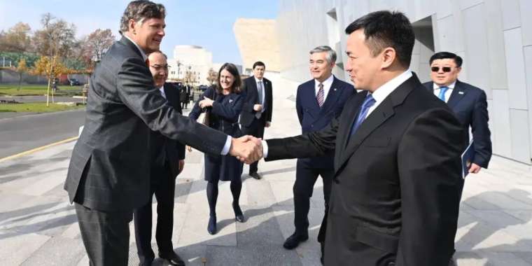 Алматыға Трамптың арнайы өкілі мен Рубионың орынбасары келді