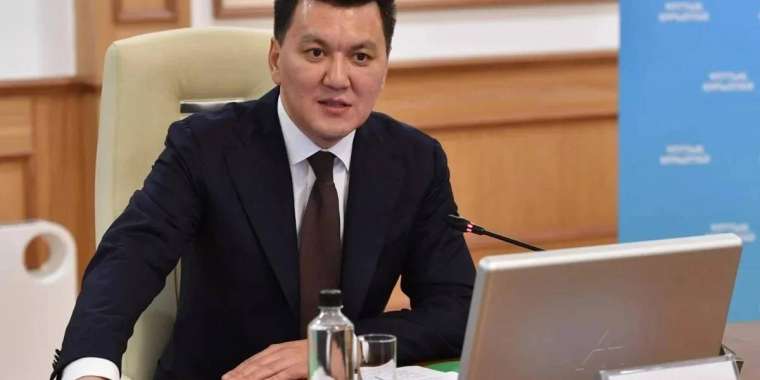 Ерлан Қарин: Ауыл және аудан әкімдерін тікелей сайлау – бұрын-соңды болмаған саяси тәжірибе