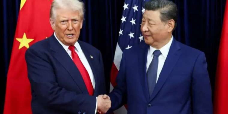 Трамп Қытай басшысымен кездесуден кейін тарифтерді төмендетінін мәлімдеді