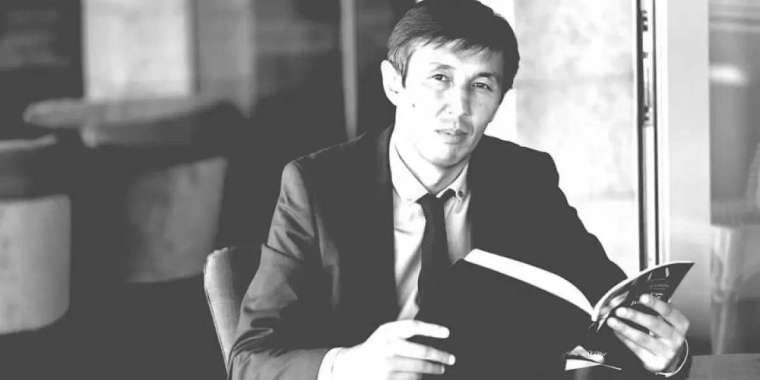 Журналист Азат Рыстанбек өмірден өтті