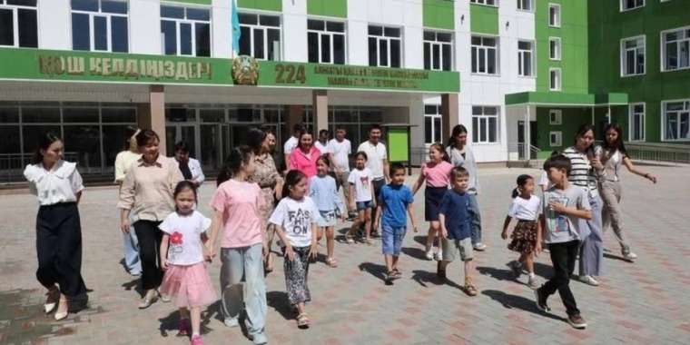 Қоғамда резонанс тудырған Алматыдағы 224 мектеп қазақ тілінде оқытатын болды