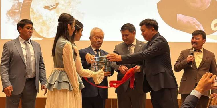 Стамбұлда Табылды Досымовқа арналған рухани кеш өтті