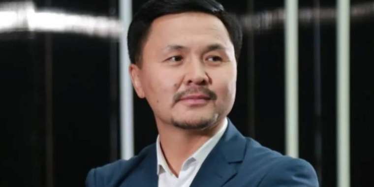 "Қызымды бермес бұрын күйеу баламмен сөйлестім": Досымжан Таңатаров ашығын айтты (ВИДЕО)