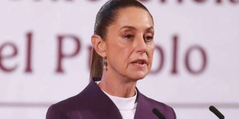 Мас ер адам қоғамдық іс-шарада президентті сүюге оқталды