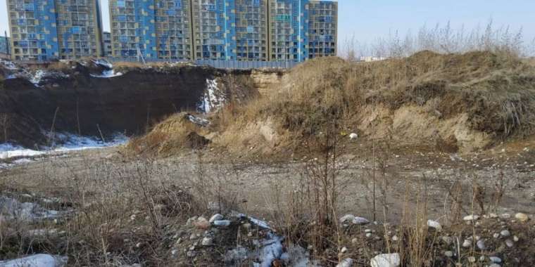 Qazaq stroy салған үйдің лифт шахтасын су басып жатыр /видео/