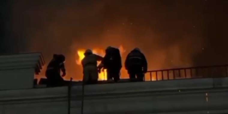 Алматыда ғимарат өртенді