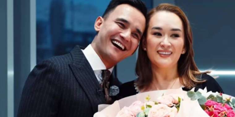 "Ол қарсы болды": Роза Рымбаеваның келіні күтпеген мәлімдеме жасады (ВИДЕО)