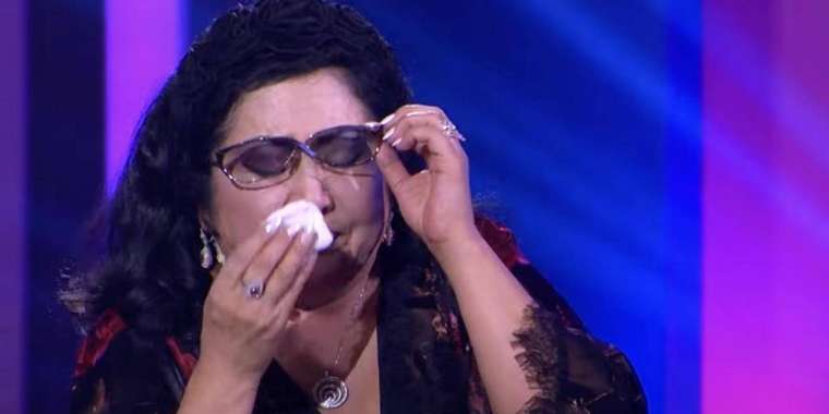 "Топырағы торқа болсын": Мақпал Жүнісова қазақтың бұлбұл әншісін еске алды (ВИДЕО)