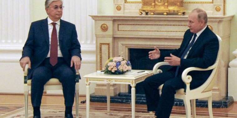 Кремльде Тоқаев пен Путиннің бейресми жеке кездесуі өтеді