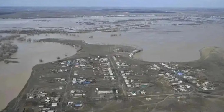 Шенеуніктер су тасқынына бөлінген 300 млн теңгені жымқырған