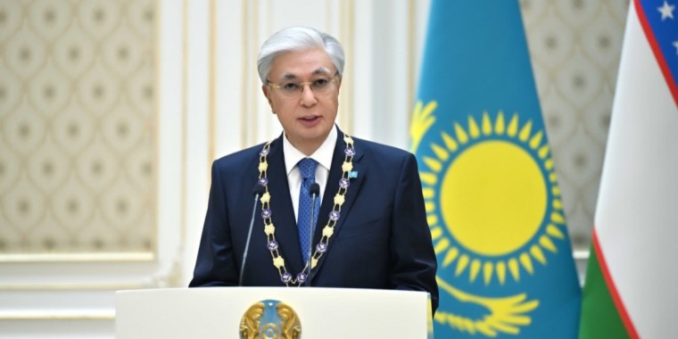 Тоқаевқа Өзбекстанның ең жоғары мемлекеттік наградасы табысталды