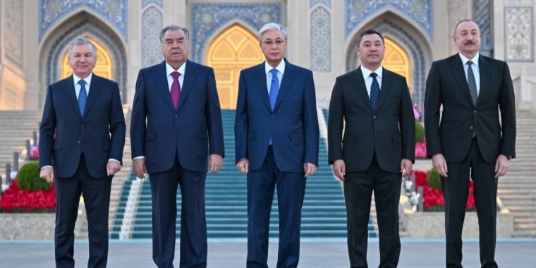 Ташкентте бес елдің президенті кездесті