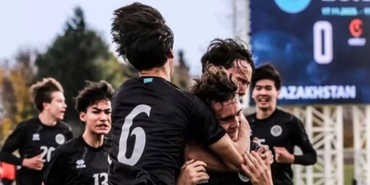 Тарихи жетістік: Қазақстан футболшылары Еуропа чемпионатының плей-офф кезеңіне шықты