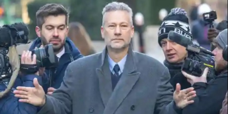 Бұрынғы Еуропарламент депутаты Ресей үшін ақша алып, түрмеге қамалды