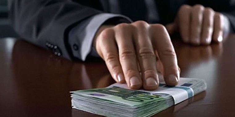 Бәрібір жеп қояды. Депутат ұрланатын ақшаны бюджетке бірден енгізуді ұсынды