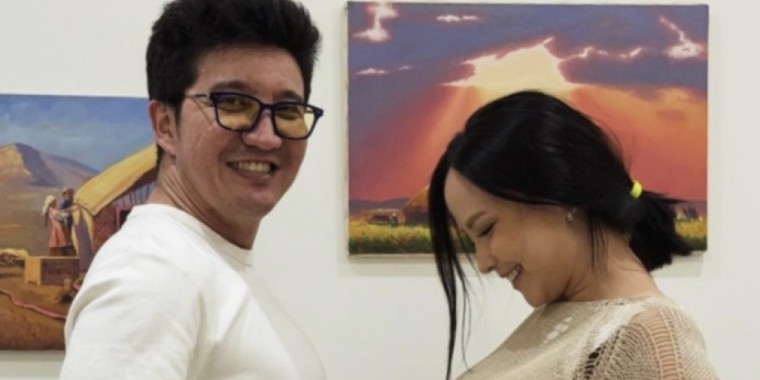 Әнші Айқын Төлепберген нәрестелі болды