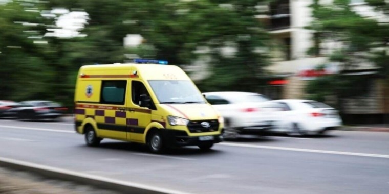 Тағы бір фельдшер көз жұмды: Алматыда жойқын жол апаты болды (ВИДЕО)