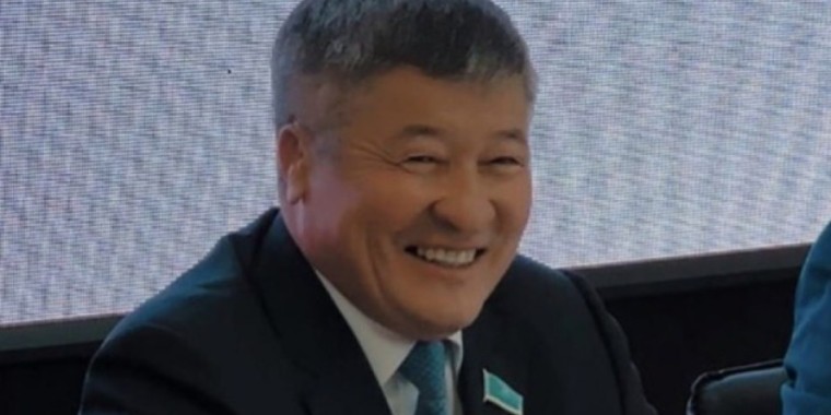 Дәулет Тұрлыханов қызметінен кетті