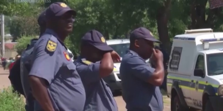 Оңтүстік Африкада атыс болып, 11 адам қаза тапты