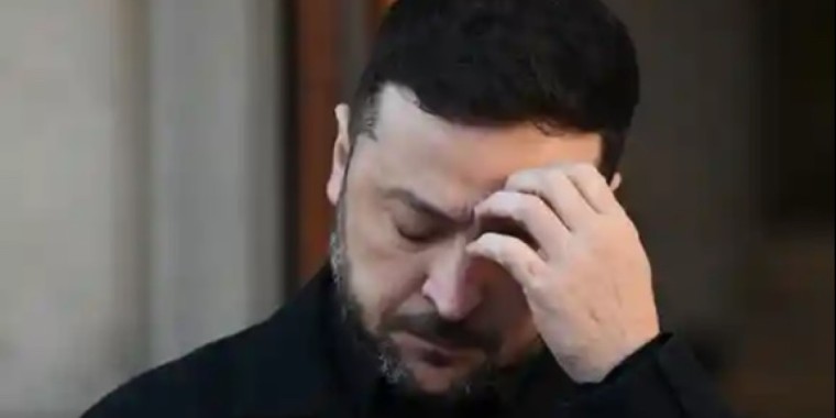 Зеленский АҚШ делегациясымен телефон арқылы келіссөз жүргізді