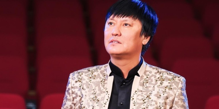 "Жаныңыз жәннатта болсын": Өмірқұл Айниязов марқұм әкесі туралы тебірене сөз қозғады (ФОТО)