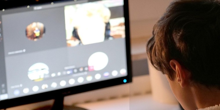 Астанада оқушылары оқудың онлайн форматына жіберілді