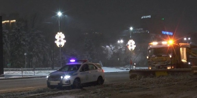 Көктайғақ, қалың қар: Алматыда бір түнде 58 жол-көлік оқиғасы болды