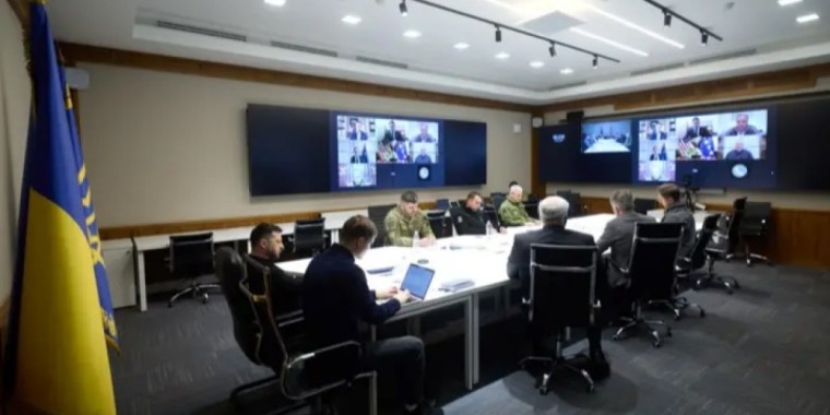 Зеленский: Территория мәселесін украин халқы өзі шешуі тиіс