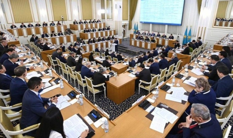 Конституция жобасында қазақ тілі мемлекеттік тіл ретінде айқын көрініс тапқан