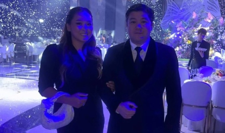 Тұрсынбек Қабатовтың әйелі "сүйемін" деп сурет салды