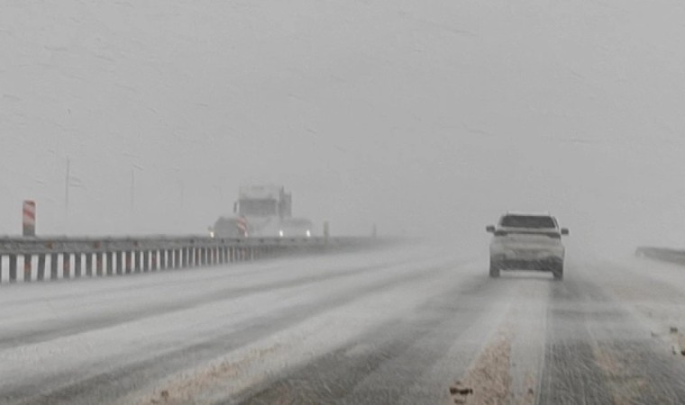 Астана-Қарағанды тас жолында 7 көлік соқтығысып, бір адам көз жұмды