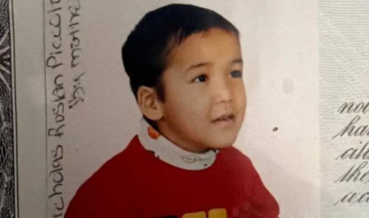 Америкалық отбасы асырап алған ер адам Қазақстандағы ата-анасын іздеп жүр