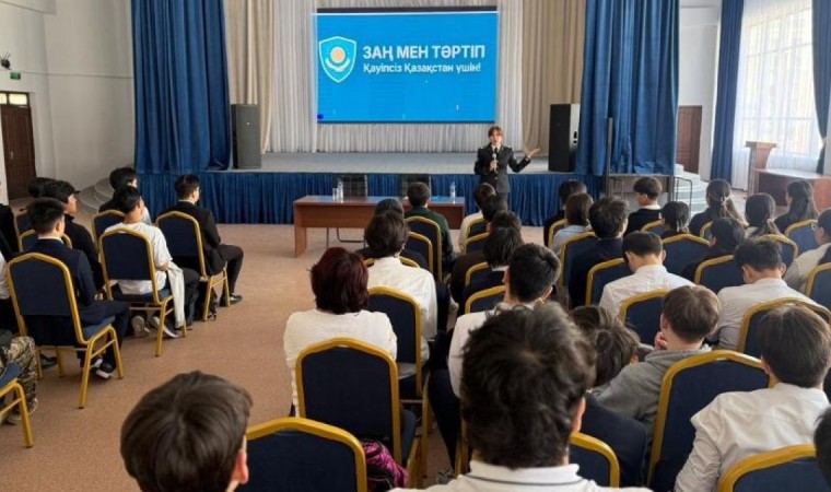 «Заң мен тәртіп»: елордалық оқушыларға цифрлық қауіпсіздік бойынша лекция өтті