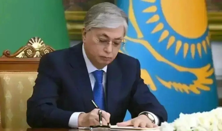Тоқаев атышулы заңға қол қойды: құжаттың мәтіні баспасөзде жарияланады