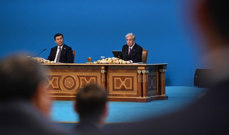 Тоқаев мәслихаттардың өкілеттігін мерзімінен бұрын тоқтату мәселесін көтерді