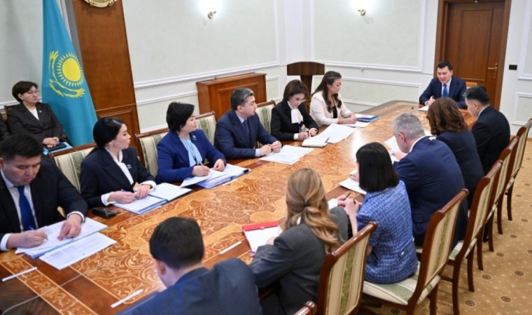 Балаларға қарсы аса ауыр қылмыстар саны 45%-ға төмендеді – Ерлан Қарин кеңес өткізді