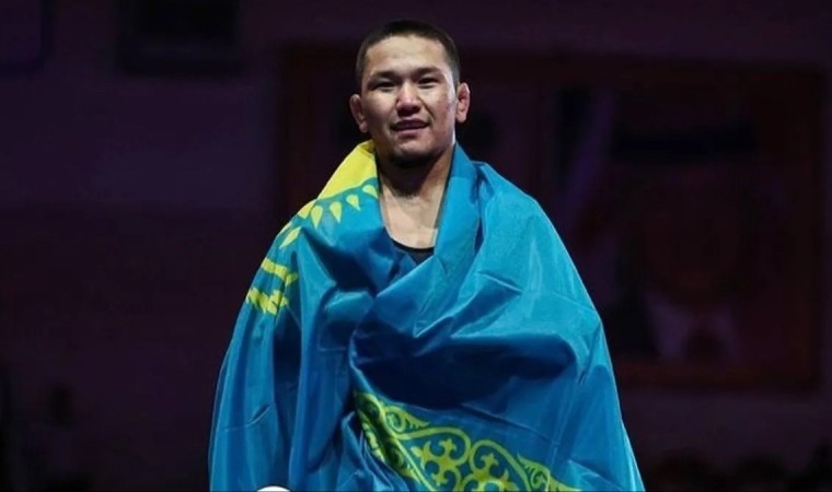 Мерей Базарбаев әлем чемпионы атанып, қазақ күресінің тарихына енді