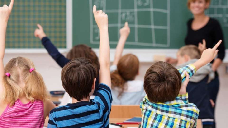 Инвалидность не мешает работать в школе. Учитель из Алматы делится опытом