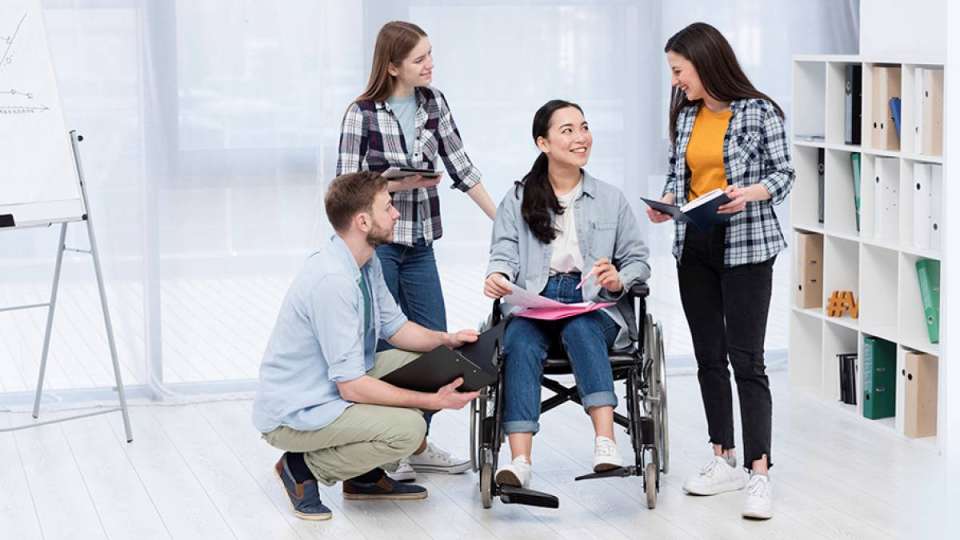 Бесплатно не положено? Что люди с  инвалидностью должны знать о льготах