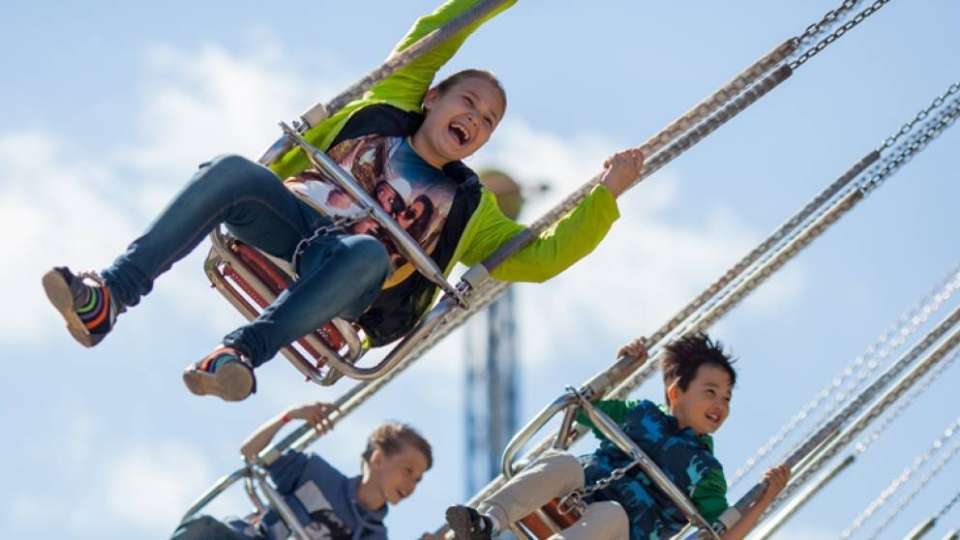 Мать ребенка с аутизмом отсудила полмиллиона за недопуск к аттракционам