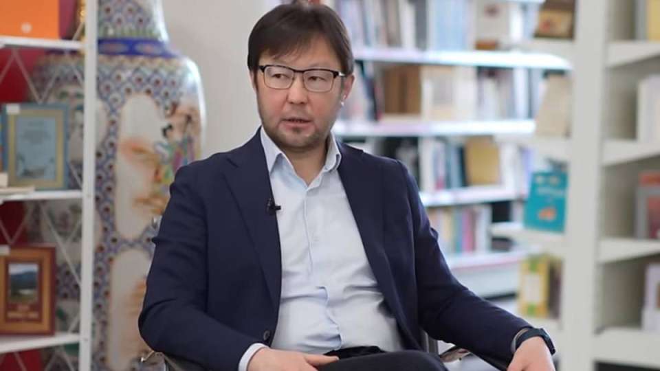 Ақберен Елгезек: «Болмаған балалық шақта» жазылмаған кейбір оқиғалар фильмге енді