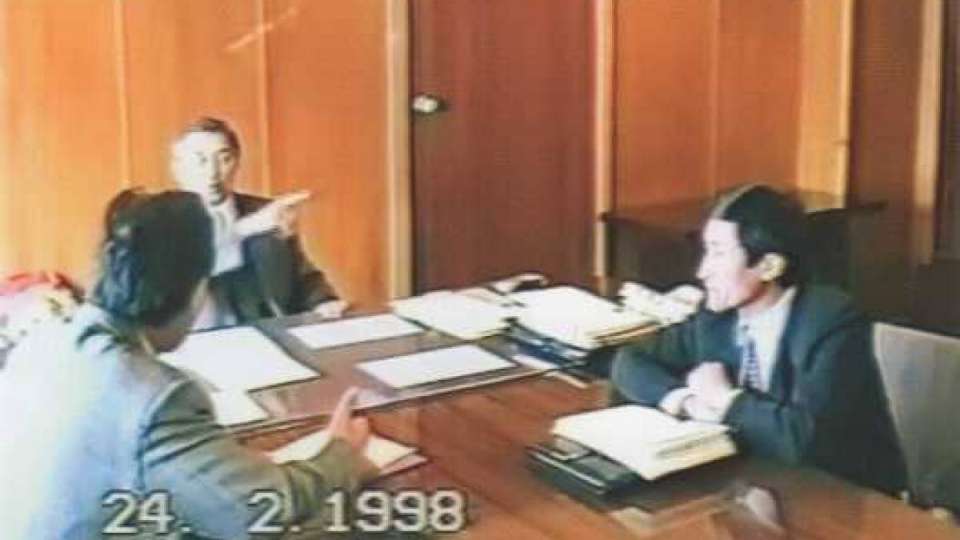 Шпион ҰҚК ғимараты алдында кездесуді сұраған