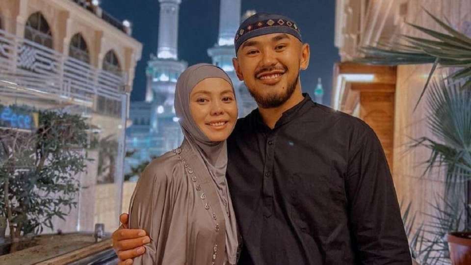 Абай Асылхан актриса Жанель Мақажанмен қалай үйленгенін айтты