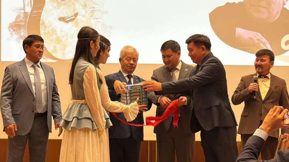 Стамбұлда Табылды Досымовқа арналған рухани кеш өтті