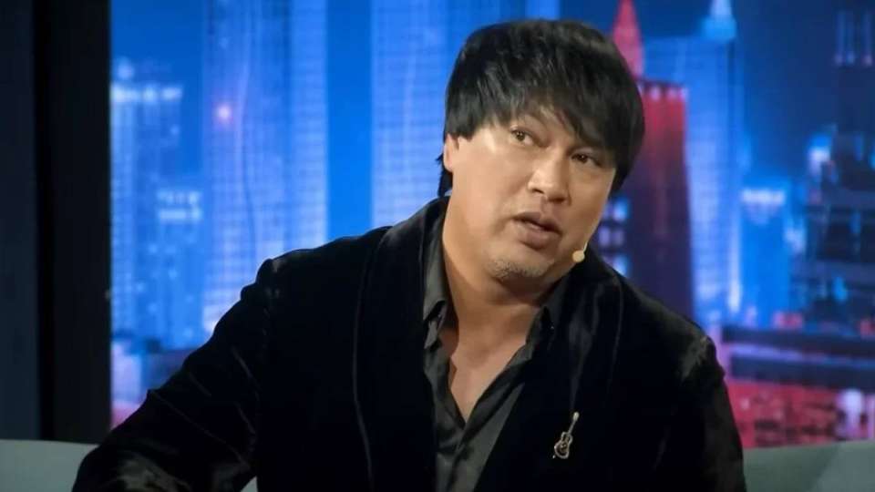 "Әйелді бақытты қылу -үлкен іс". Әнші Бүркіт даулы тақырыпқа байланысты ойын айтты