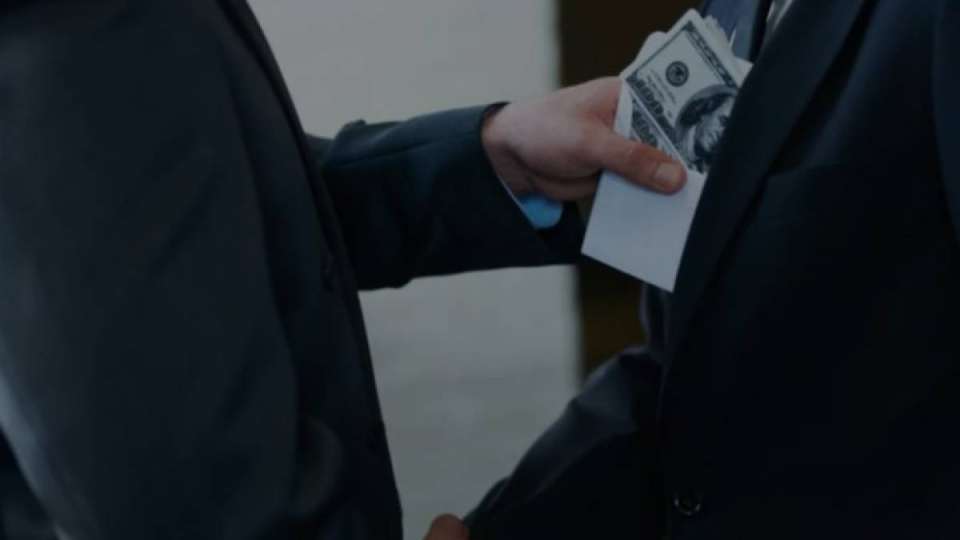 104 млн теңге жымқырған шенеуніктердің жазасы өзгеріссіз қалды