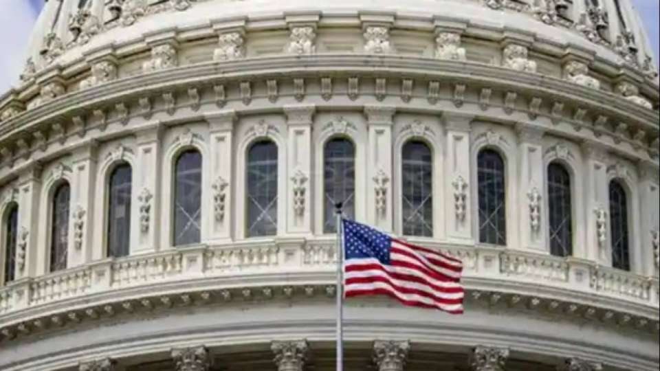 АҚШ Сенаты мемлекеттік қызметкерлерге жалақы төлеу туралы заң жобасын қабылдамады